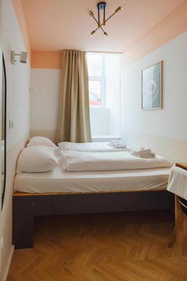 Malfatti Room Oasis With Coworking Space Wenen Buitenkant foto