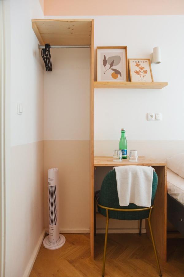 Malfatti Room Oasis With Coworking Space Wenen Buitenkant foto